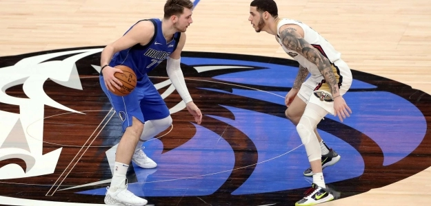 Luka Doncic contra Lonzo Ball en un partido.