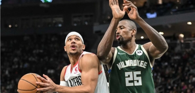 Serge Ibaka seguirá un año más en Milwaukee Bucks. 