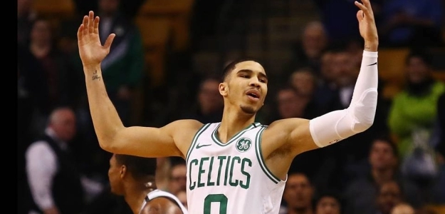 Jason Tatum, jugador de segundo año de los Celtics