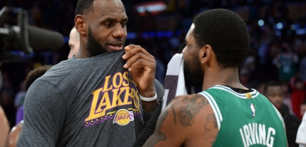 Kyrie Irving y LeBron James | Foto: getty images