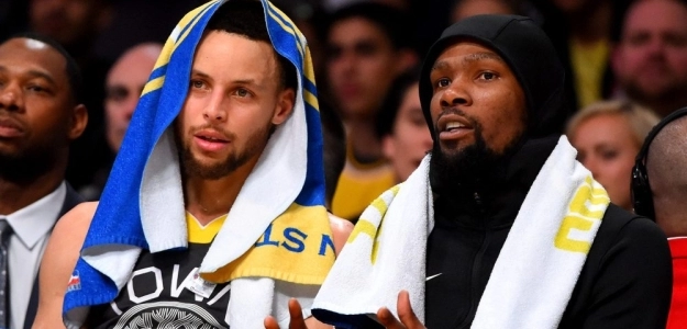 Kevin Durant y Stephen Curry | Foto: getty images