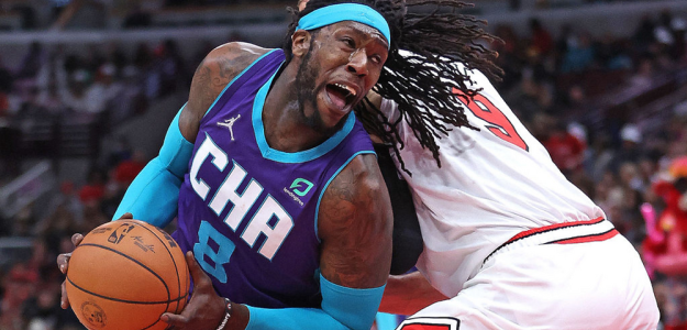 Montrezl Harrell, en un partido contra los Chicago Bulls