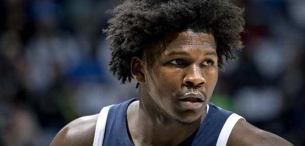 Anthony Edwards, castigado por la NBA