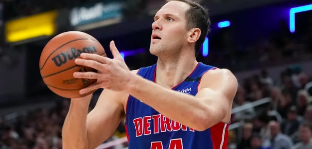 Bojan Bogdanovic seguirá en Detroit. 