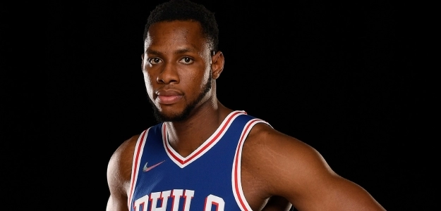 Charles Bassey firma por San Antonio Spurs