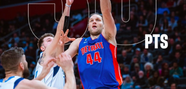 Bojan Bogdanovic anotó 30 puntos ante los Mavs. 