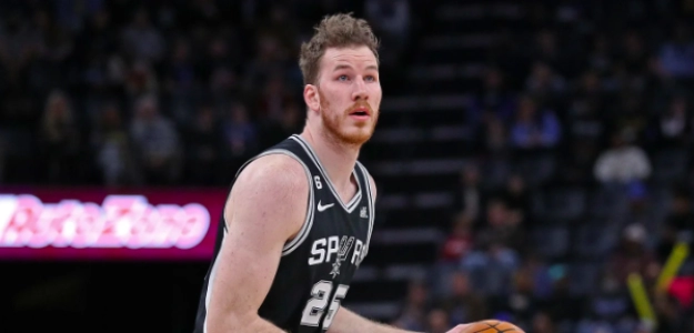 Jakob Poeltl, nuevo jugador de Toronto Raptors. 