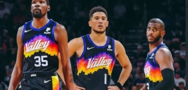 Kevin Durant jugará junto a Devin Booker y Chris Paul en Phoenix Suns. 