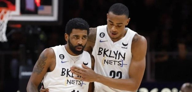 Nic Claxton y Kyrie Irving, en su etapa en Brooklyn Nets. 