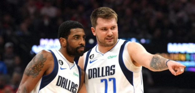 Irving y Doncic, en un partido de Dallas Mavericks. 