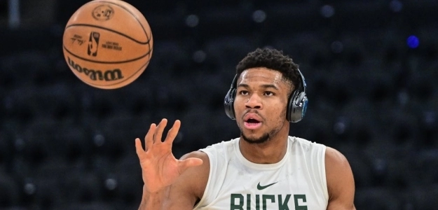 Giannis Antetokounmpo, estrella de Milwaukee Bucks.