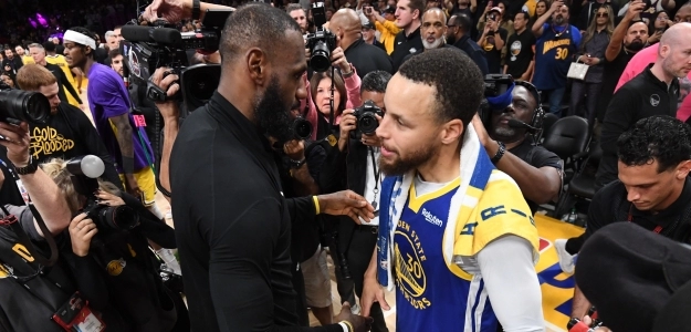 LeBron James y Stephen Curry, estrellas de la NBA.