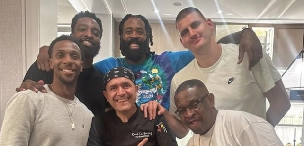 Ish Smith, Jeff Green, DeAndre Jordan y Nikola Jokic.