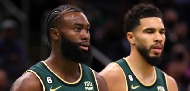 Jaylen Brown y Jayson Tatum, estrellas de los Celtics. 