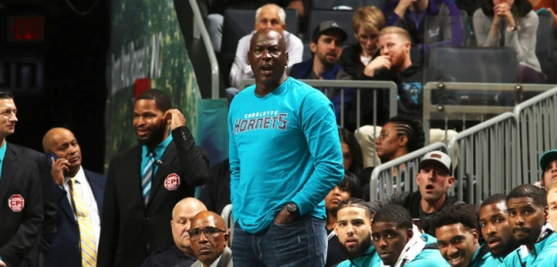 Michael Jordan ya no es el dueño de Charlotte Hornets. 