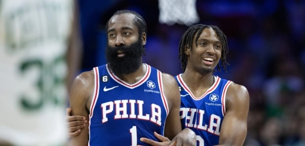 James Harden y Tyrese Maxey