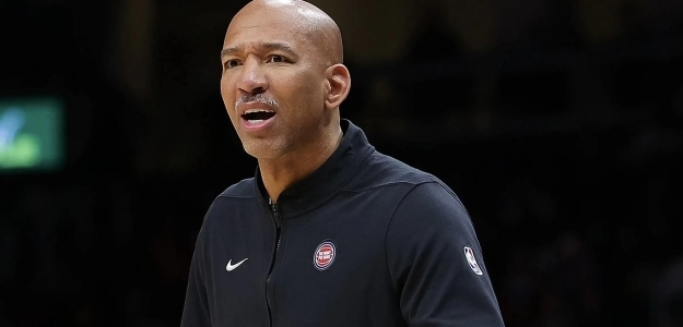 Monty Williams, entrenador de Detroit Pistons.