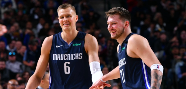 Porzingis y Doncic, en su etapa y Dallas Mavericks. 