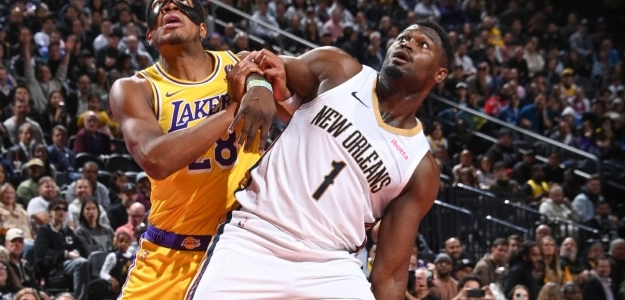 Zion Williamson, defendido por Rui Hachimura