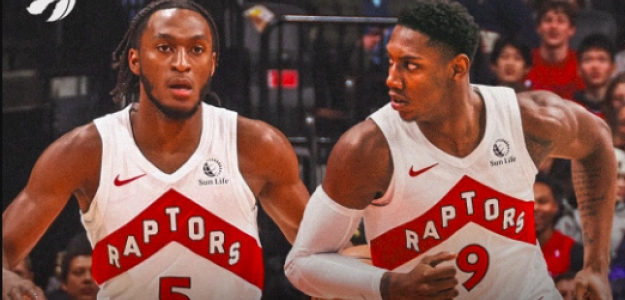 RJ Barrett e Immanuel Quickley debutaron con los Raptors. 