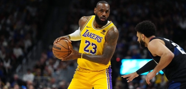 LeBron James, defendido por Jamal Murray