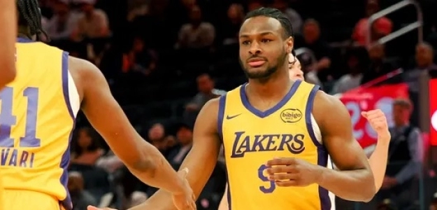 Bronny James, hijo de LeBron James y jugador de Los Angeles Lakers.
