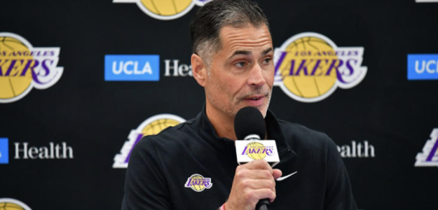Rob Pelinka, GM de Los Angeles Lakers. 