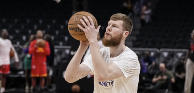 Davis Bertans could play for the Golden State Warriors.