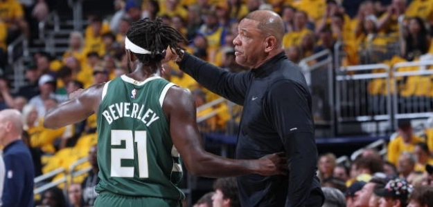 Patrick Beverley claims four-point line. Photo: gettyimages