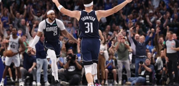 Headline: Klay Thompson, in his debut with the Dallas Mavericks. Photo: gettyimages