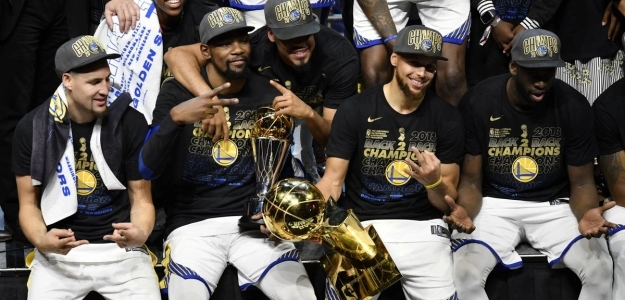 Klay Thompson, Kevin Durant, Stephen Curry, and Draymond Green.