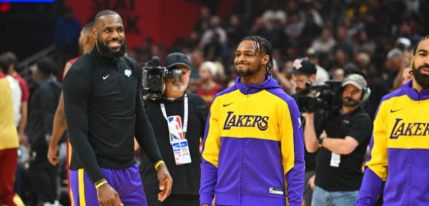 Lebron James, opciones de jugar con Bryce. Foto: gettyimages