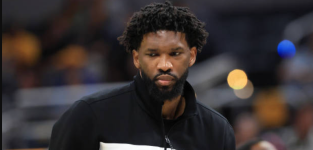 Joel Embiid attacks a journalist. Photo: gettyimages