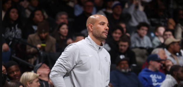 Jordi Fernández criticizes players. Photo: gettyimages