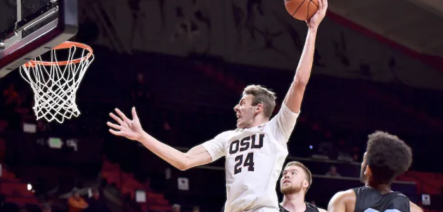 Kylor Kelley, nuevo jugador de Dallas Mavericks. 