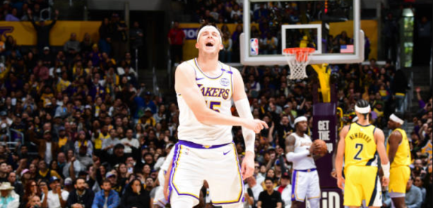 Austin Reaves signs with the Lakers. Photo: gettyimages