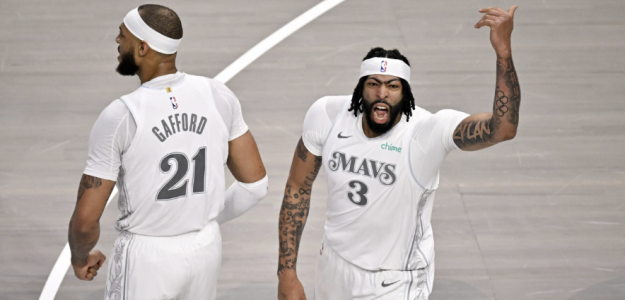 Daniel Gafford and Anthony Davis have been injured.