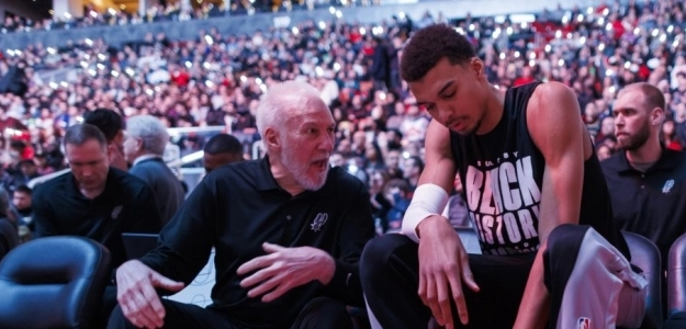 Gregg Popovich y Victor Wembanyama