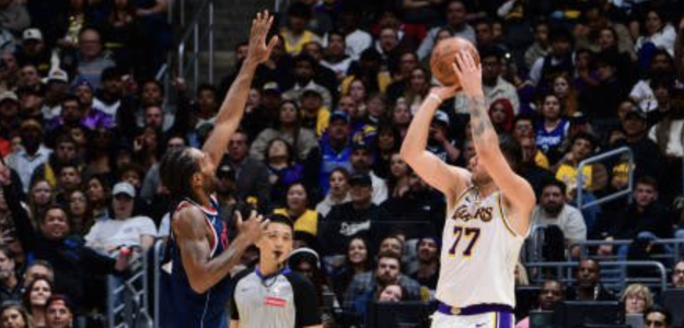Luka Doncic, frente a los Clippers. 