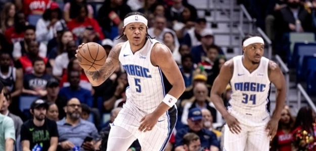 Paolo Banchero y Wendell Carter Jr., jugadores de Orlando Magic.
