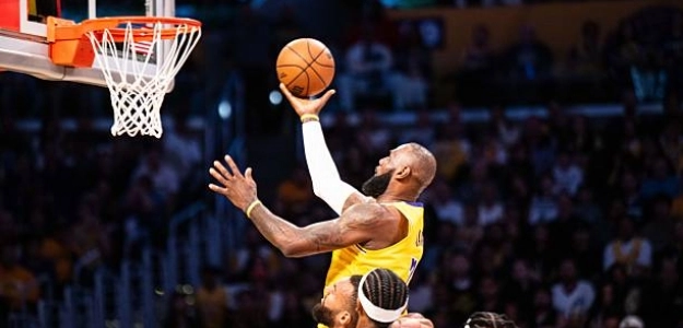 Lebron James, defensor complicado. Foto: gettyimages