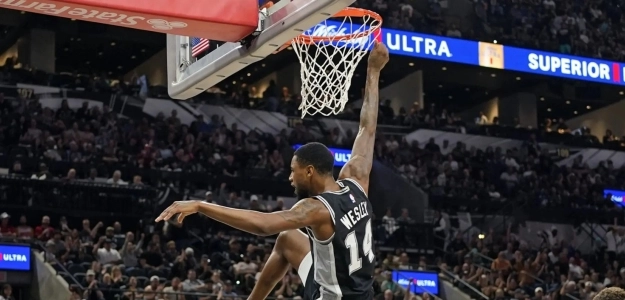 Blake Wesley, NBA free agent.