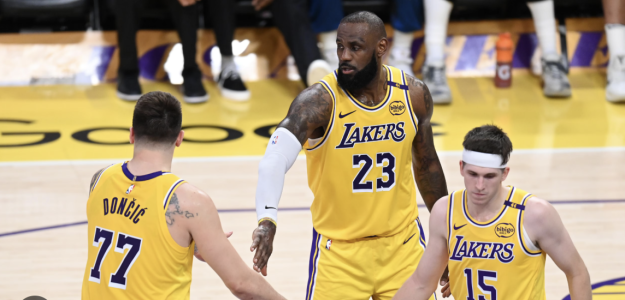 Los Angeles Lakers buscan movimientos en el mercado NBA.