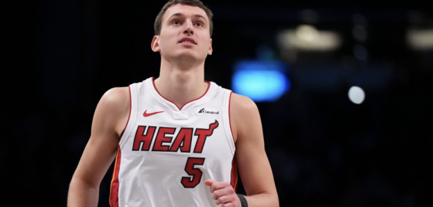 Nikola Jovic, jugador de Miami Heat. 