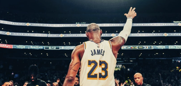 LeBron James has turned 41 years old in the NBA elite with the Los Angeles Lakers.