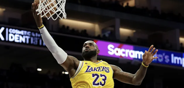 LeBron James, estrella de Los Angeles Lakers todavía en 2026.