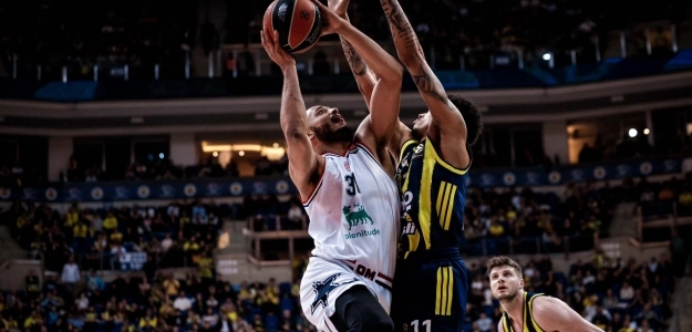 Fenerbahçe gana a Olimpia Milano en Euroliga.