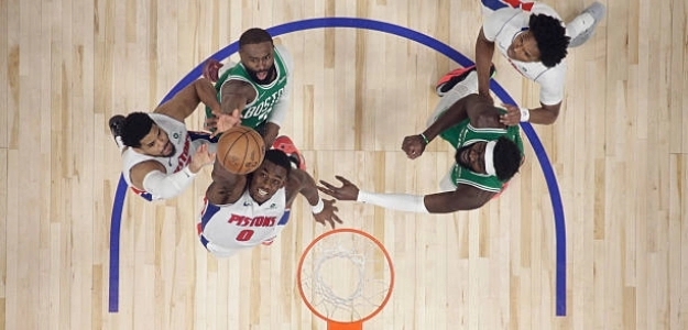 Boston Celtics Pursue Detroit Pistons. Photo: gettyimages