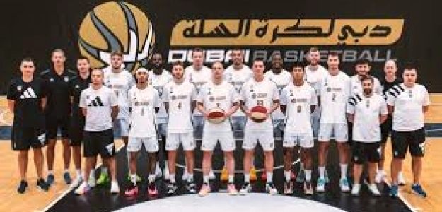 Jugadores de baloncesto regresan a Europa desde Dubái