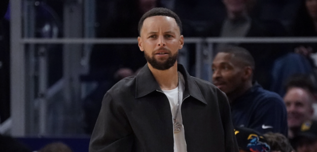 Stephen Curry sigue sin jugar con los Warriors.